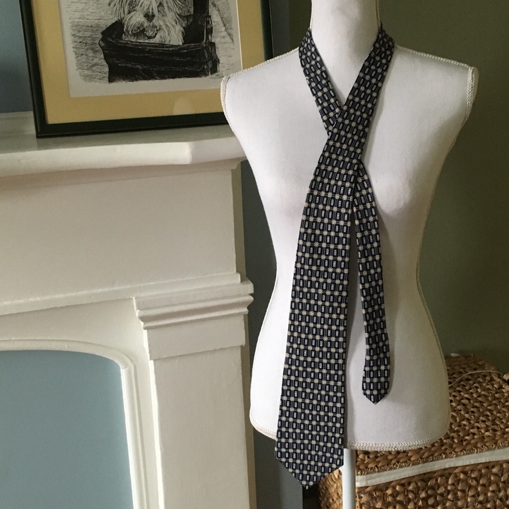 CHAPS Ralph Lauren Silk Necktie - Picture 2 of 5